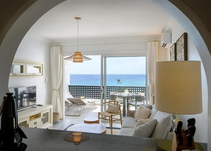 Penthouse Over The Sea * كوستا تاغيسي