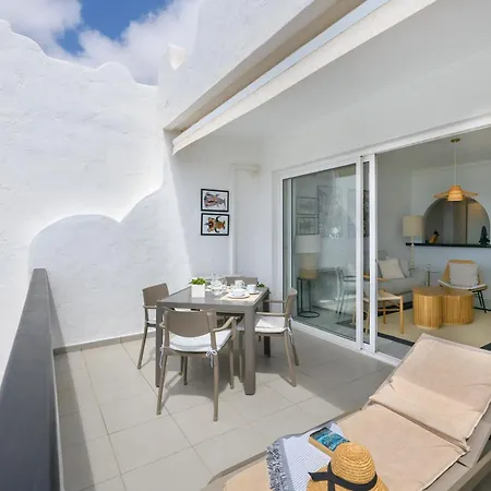 Penthouse Over The Sea Apartment *