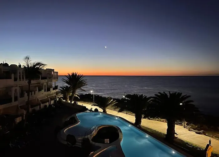 Penthouse Over The Sea *